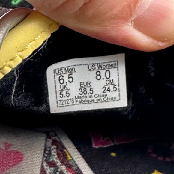 VANS Women's 8 Sinners Club Authentic Skateboard Sneaker - Picture 8 of 8